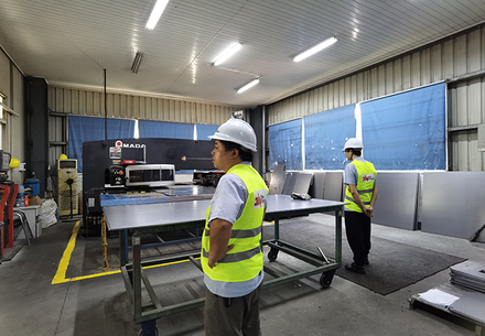 M&aacute;y cắt laser MADA 激光切割机 (8)